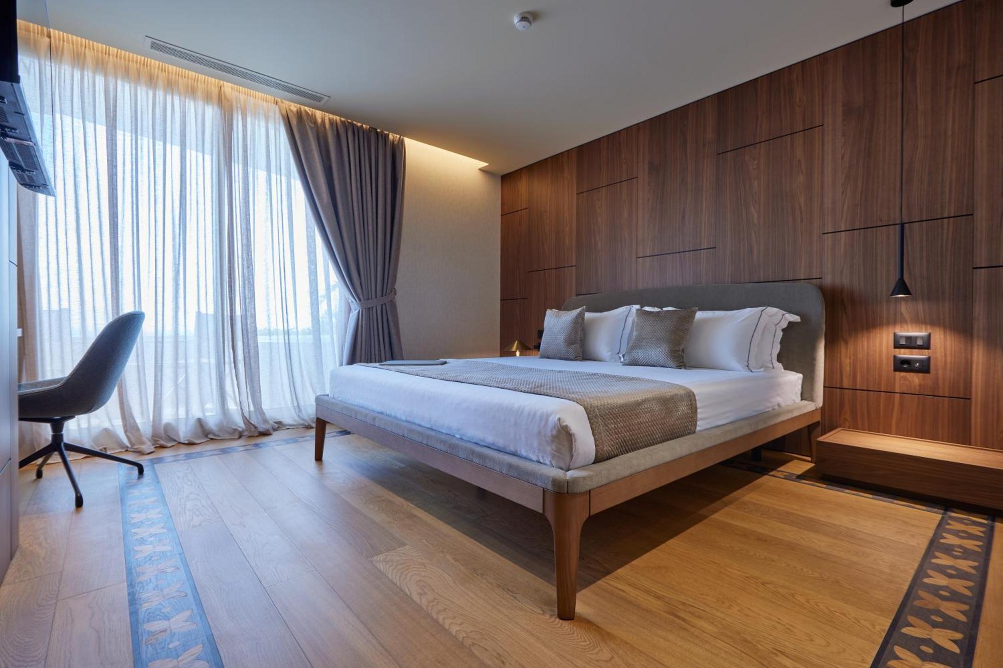Valis Luxury Hotel Vlore Exterior photo
