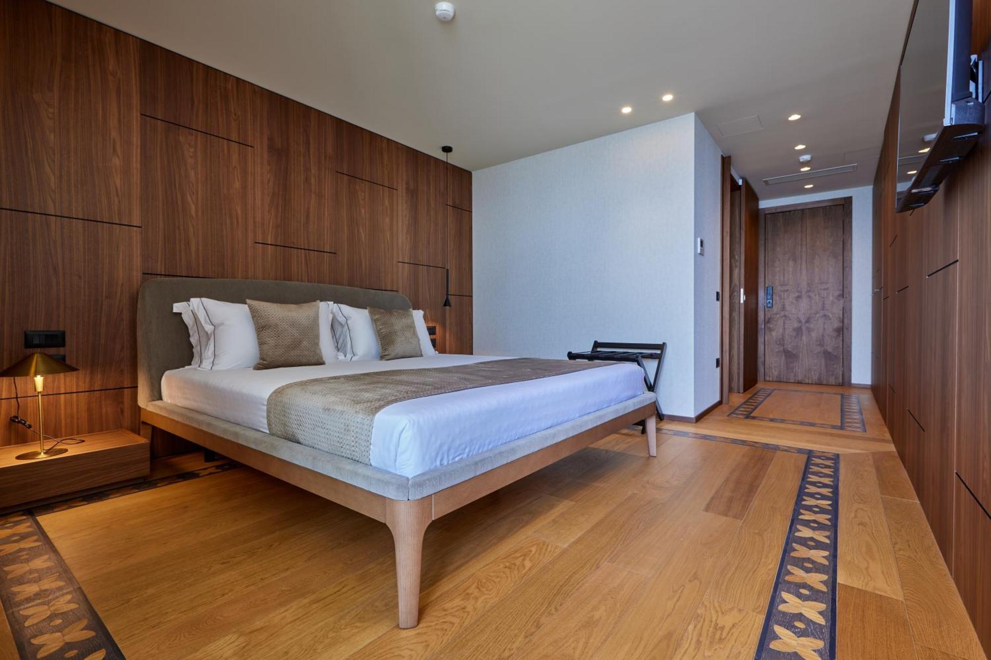 Valis Luxury Hotel Vlore Exterior photo