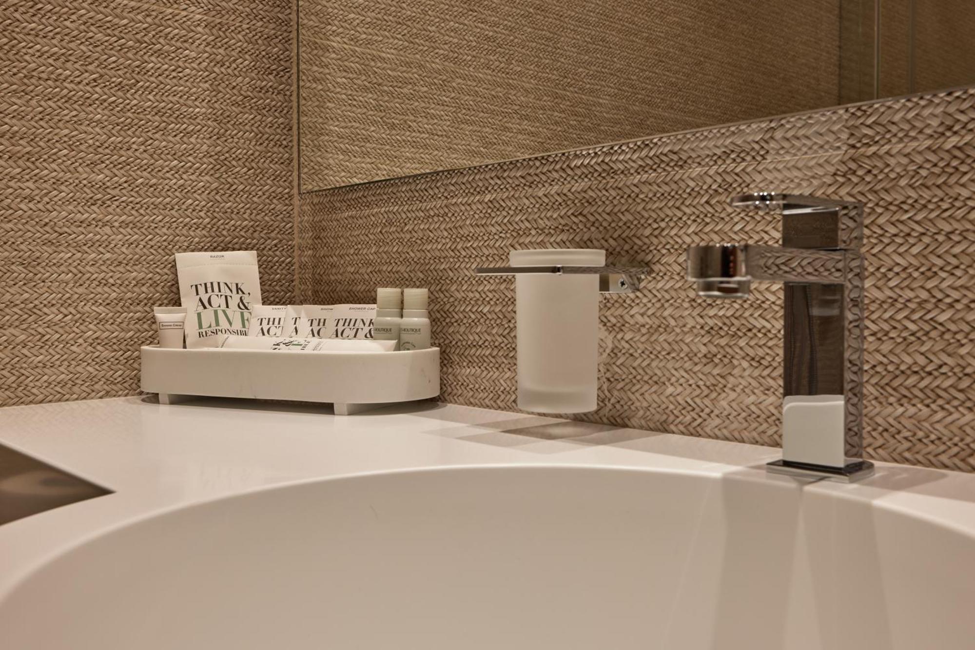 Valis Luxury Hotel Vlore Exterior photo