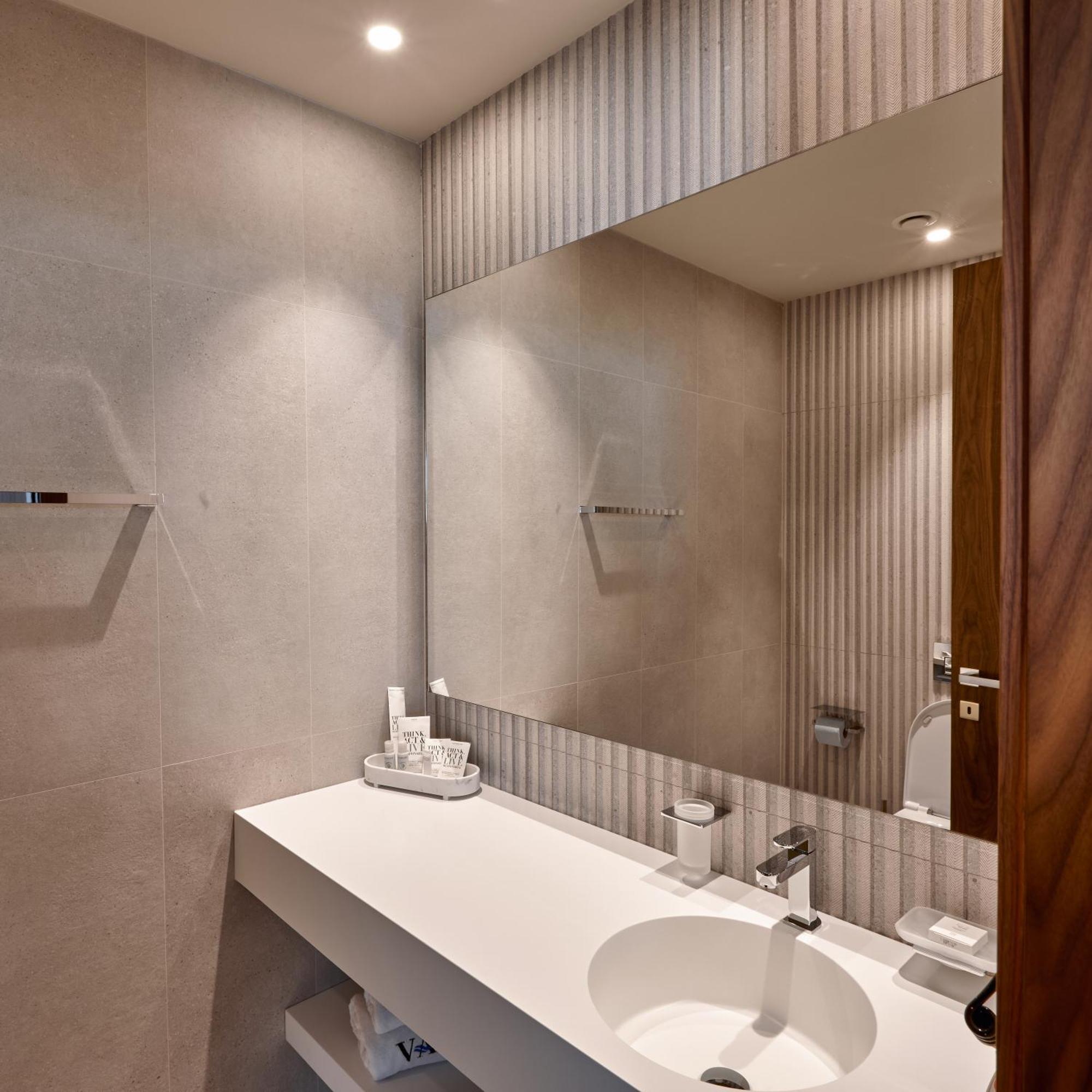 Valis Luxury Hotel Vlore Exterior photo